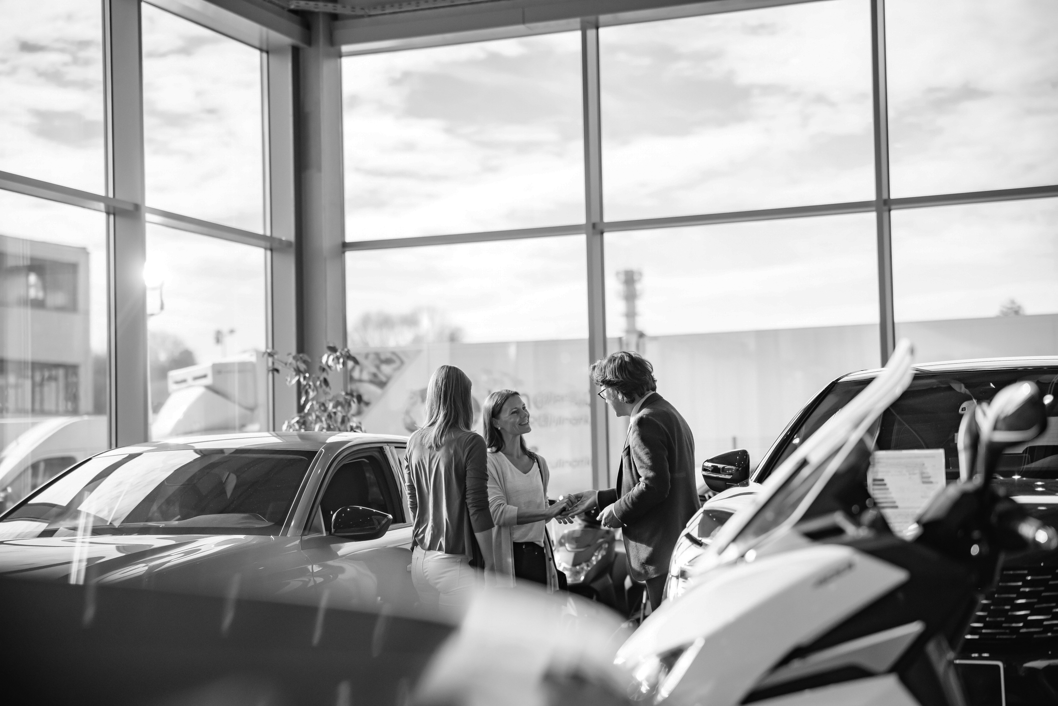 Broadfield Advises Waylands on Honda, Omoda and Jaecoo Dealership Acquisitions